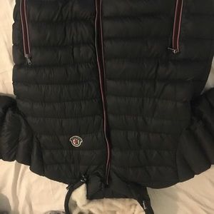 I’m selling my moncler coat I’m only 500
